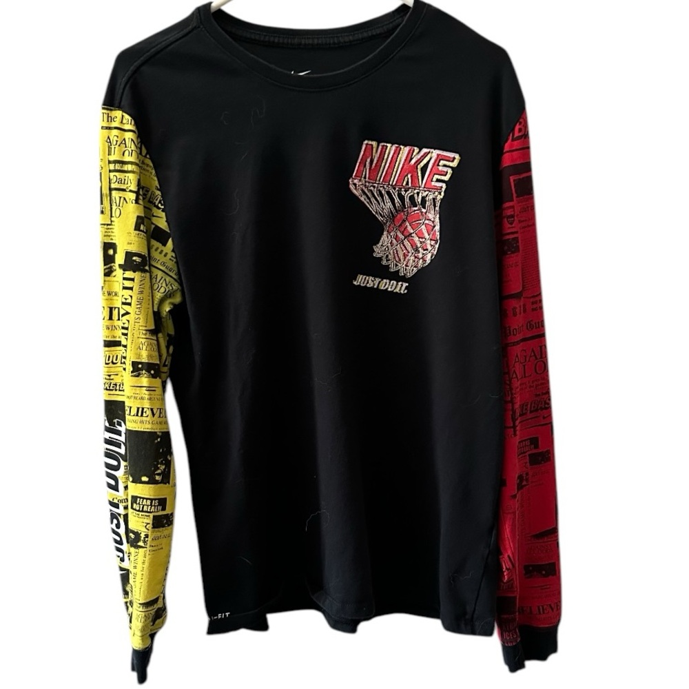 RARE Nike Basketball Long Sleeve - Black /  Red - Summer 18 Collection SZ L.